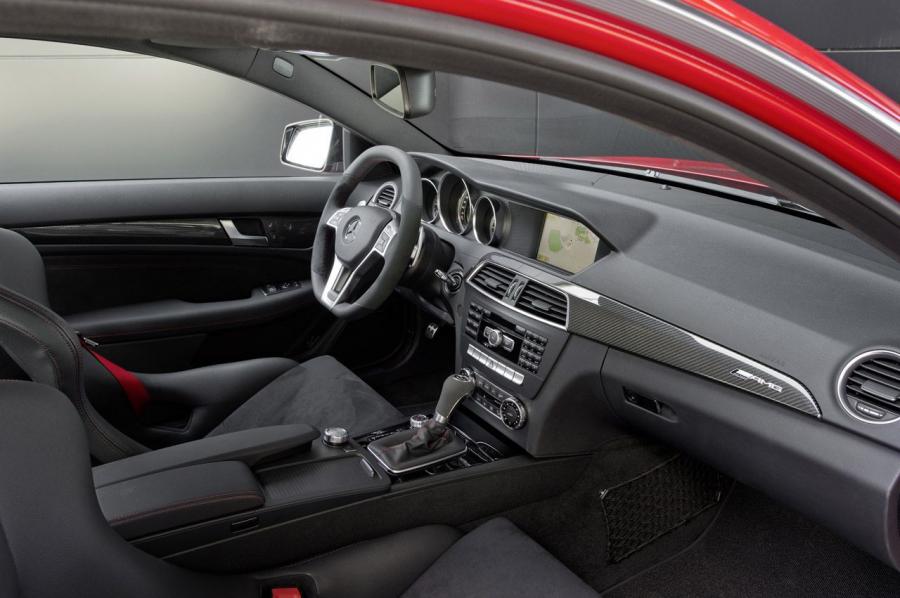  Mercedes-Benz C63 AMG Coupe Black Series 2012 года  (фото 63 из 66)